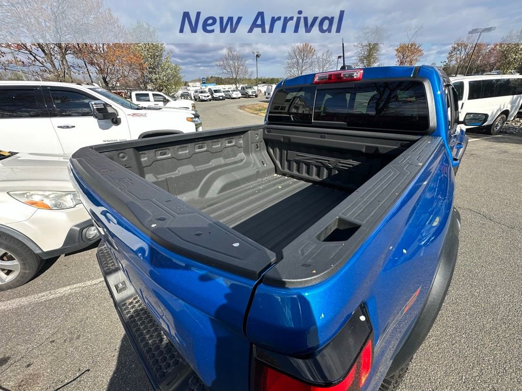 Certified 2024 Chevrolet Colorado ZR2 w/ ZR2 Convenience Package III image 9