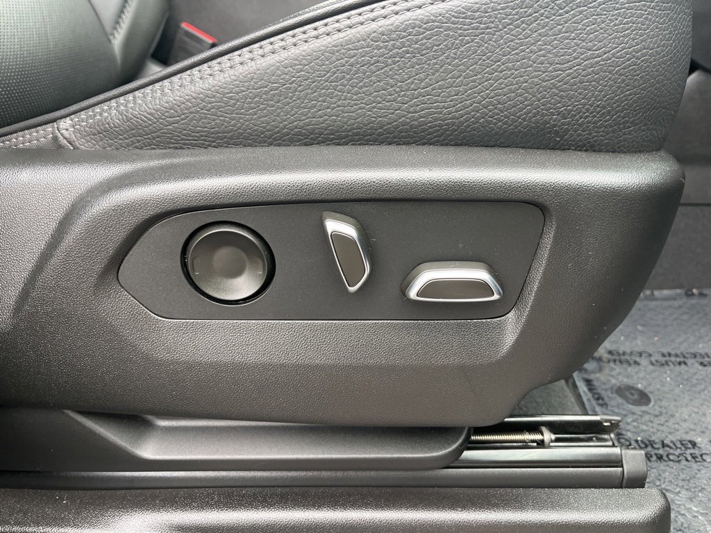 Used 2022 GMC Yukon Denali image 9