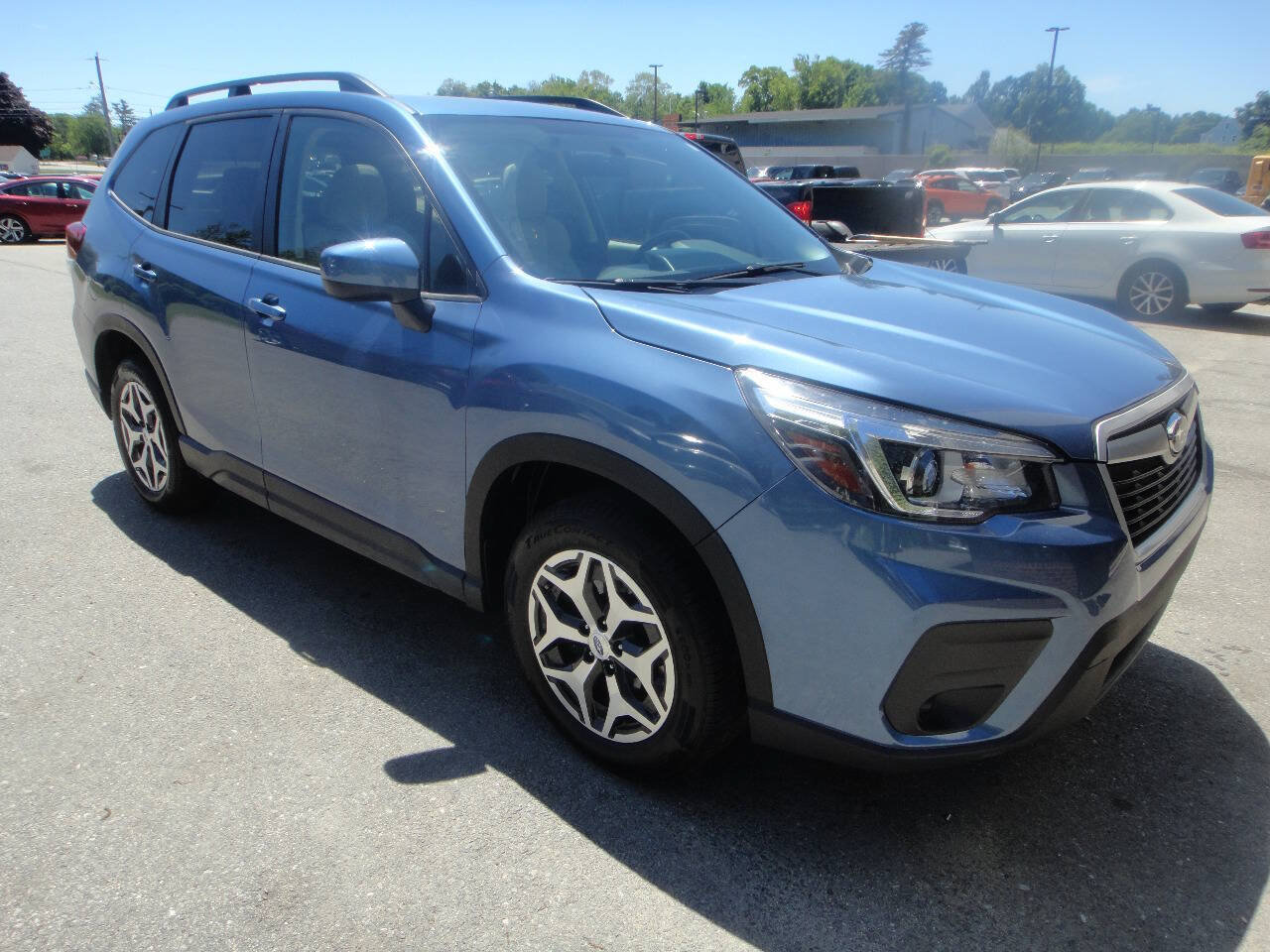 Used 2019 Subaru Forester Premium AWD/4WD image 3