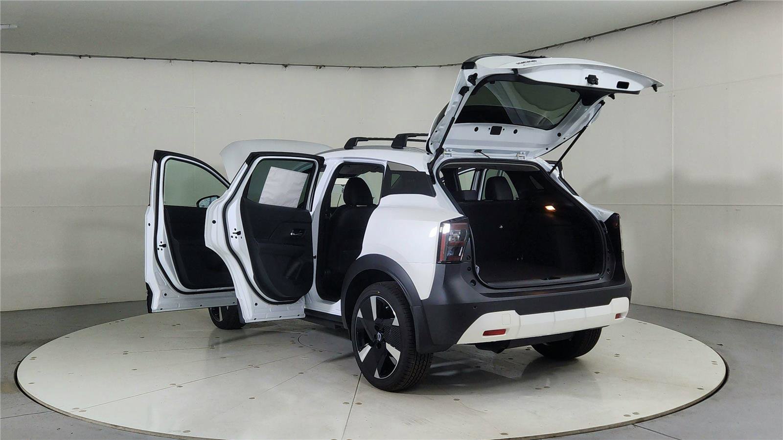 New 2026 Nissan Kicks SR w/ Cold Weather Package image 11