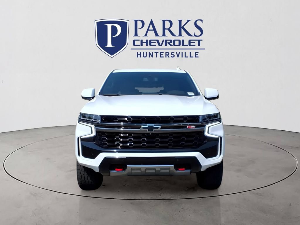 Used 2022 Chevrolet Tahoe Z71 w/ Luxury Package AWD/4WD image 2