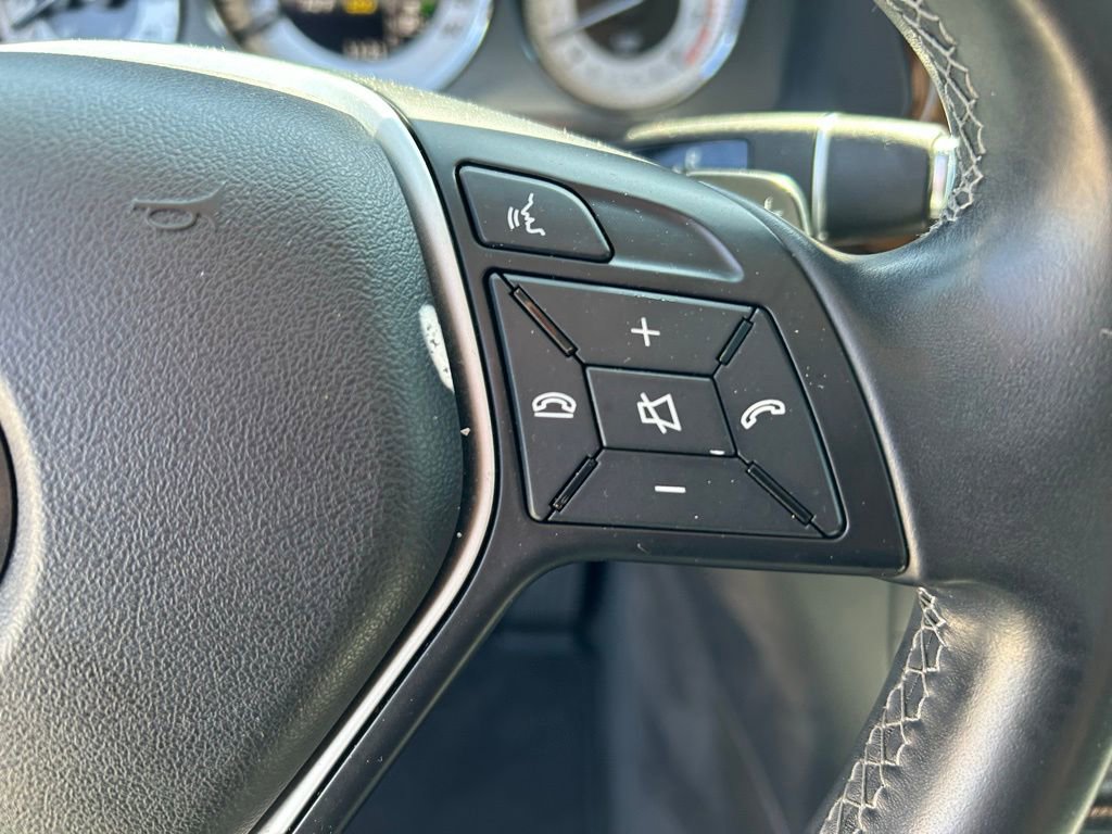 Used 2013 Mercedes-Benz GLK 350 4MATIC image 11