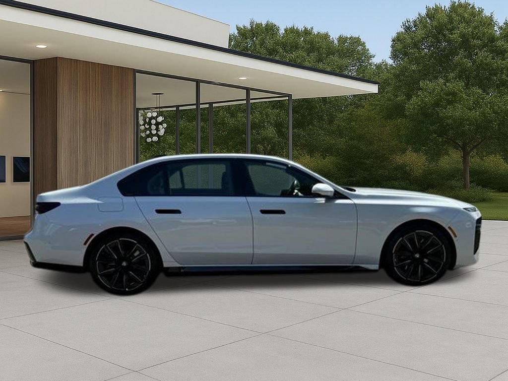 Used 2026 BMW 750e xDrive AWD/4WD image 7