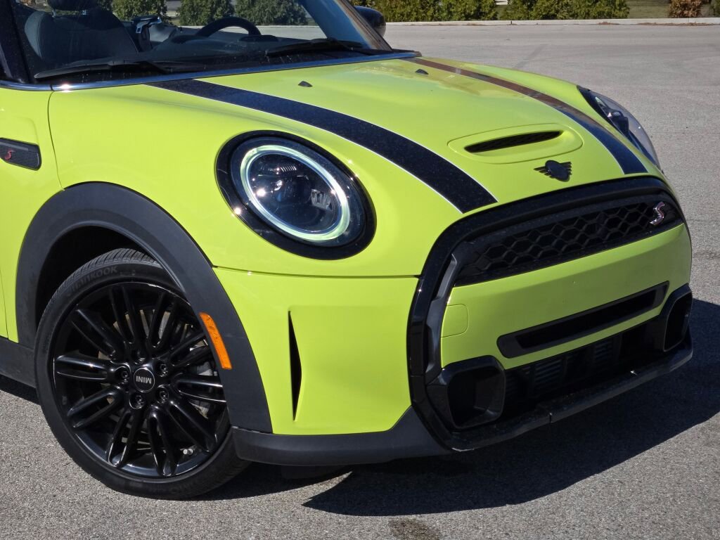 Used 2023 MINI Cooper S FWD image 2