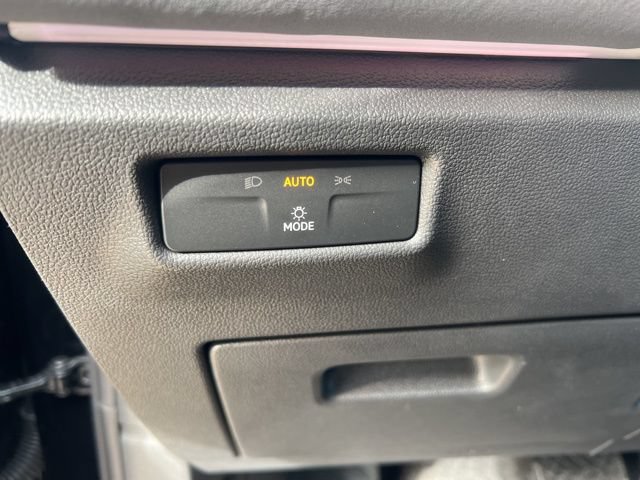New 2026 Volkswagen Tiguan SE AWD/4WD image 13
