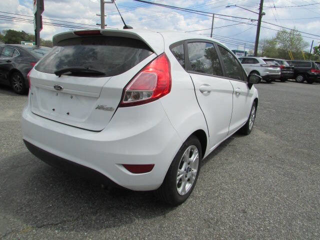 Used 2015 Ford Fiesta SE FWD image 7