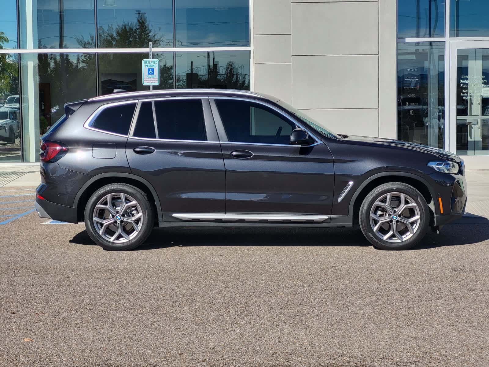 Used 2023 BMW X3 xDrive30i w/ Premium Package AWD/4WD image 4