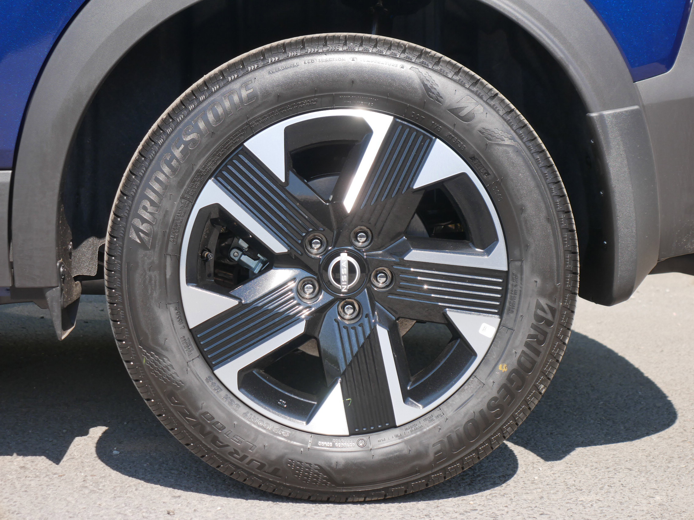 New 2025 Nissan Kicks SV w/ SV Premium Package image 15