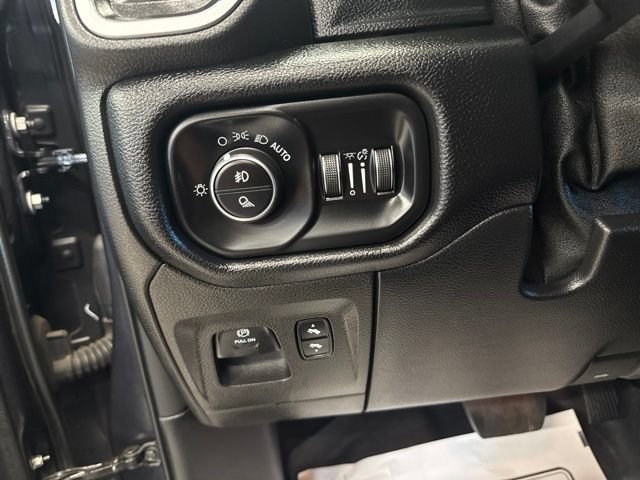 Used 2019 RAM 1500 Big Horn RWD image 11
