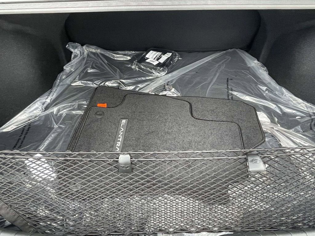 Certified 2025 Hyundai Elantra Sport FWD image 25