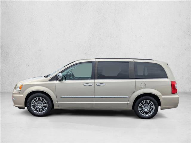 Used 2015 Chrysler Town & Country Touring-L w/ Driver Convenience Group FWD image 8