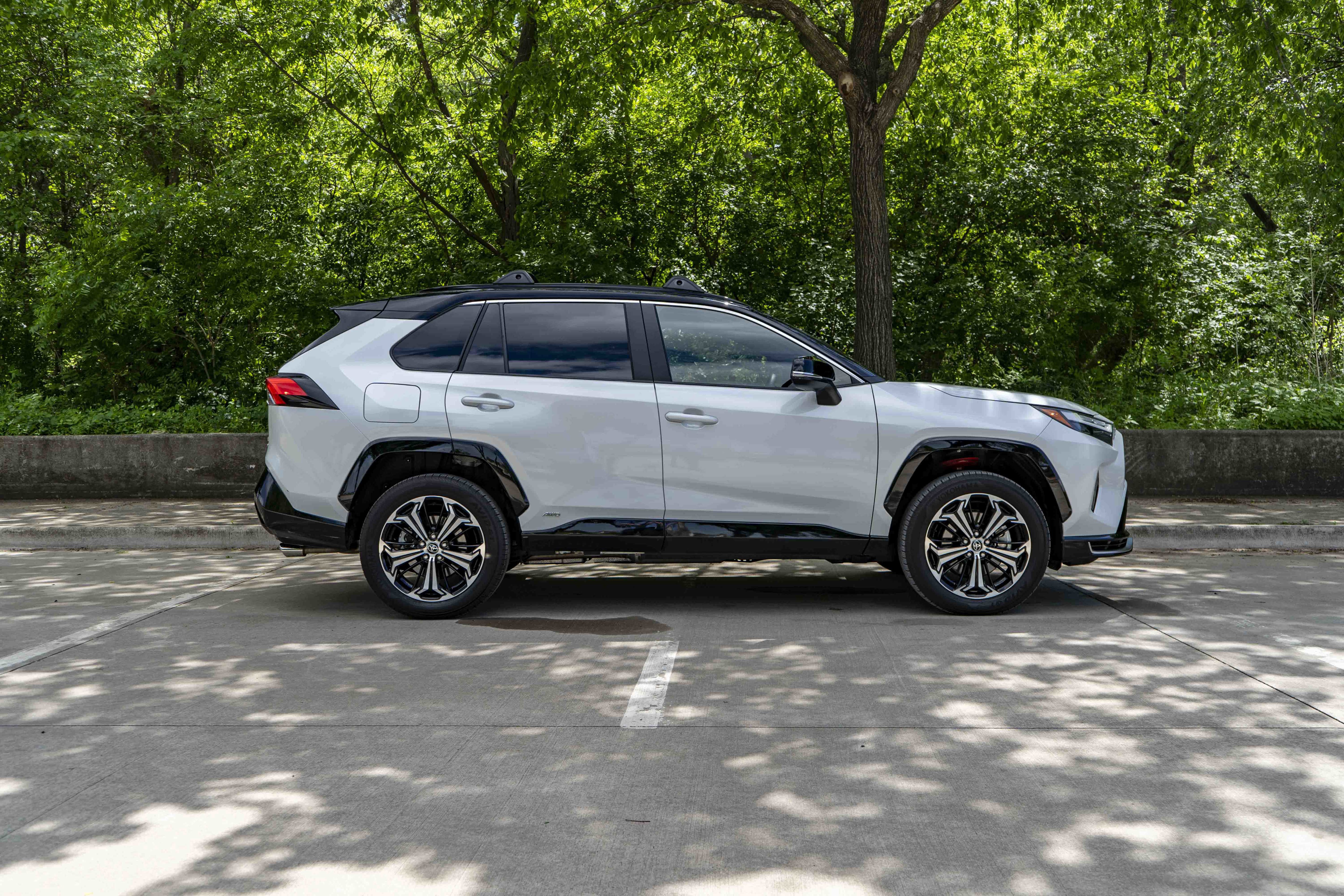 Used 2025 Toyota RAV4 XSE w/ Weather Package AWD/4WD image 10