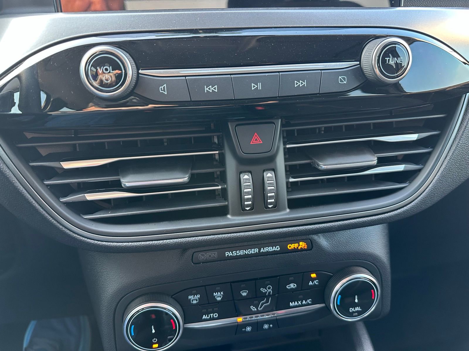 Used 2025 Ford Escape Active image 15