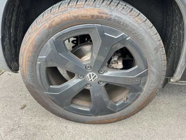 Used 2025 Volkswagen Taos SEL AWD/4WD image 10