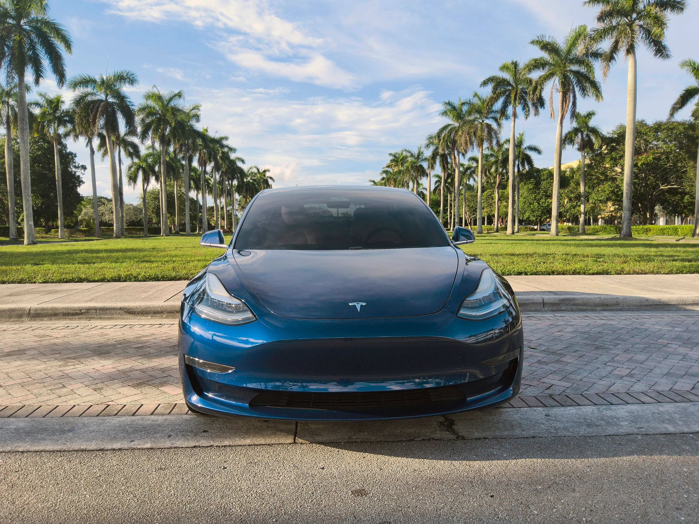 Used 2019 Tesla Model 3 RWD video 2