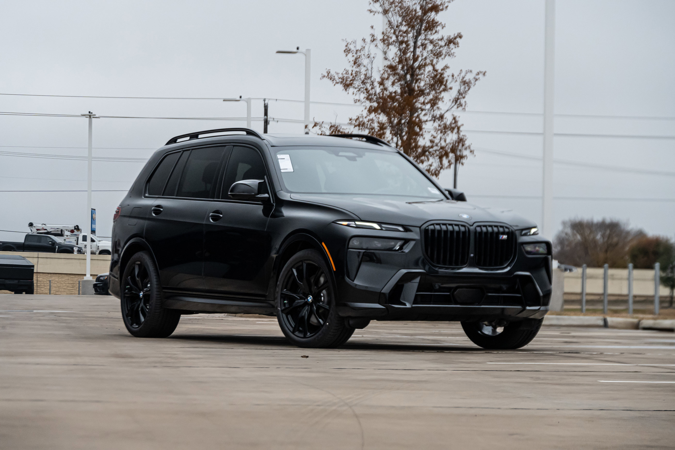 New 2026 BMW X7 M60i image 2