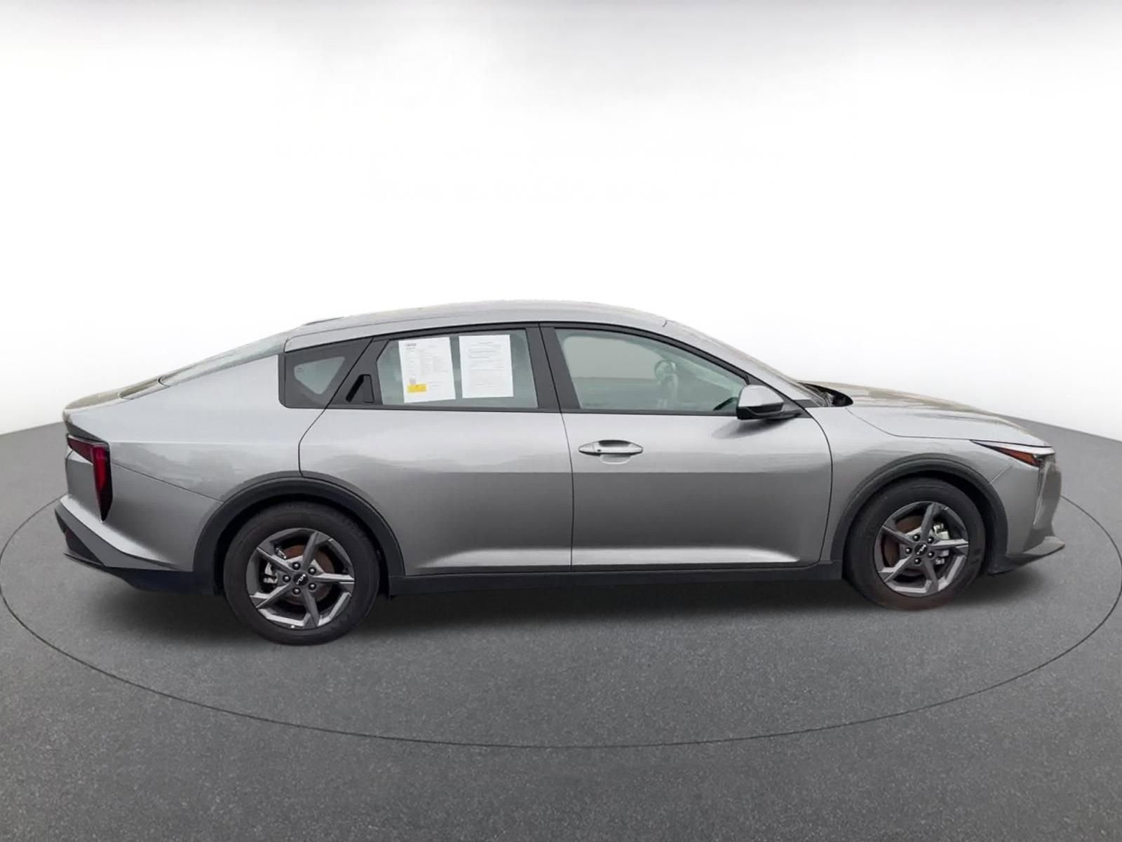 Used 2025 Kia K4 FWD image 16