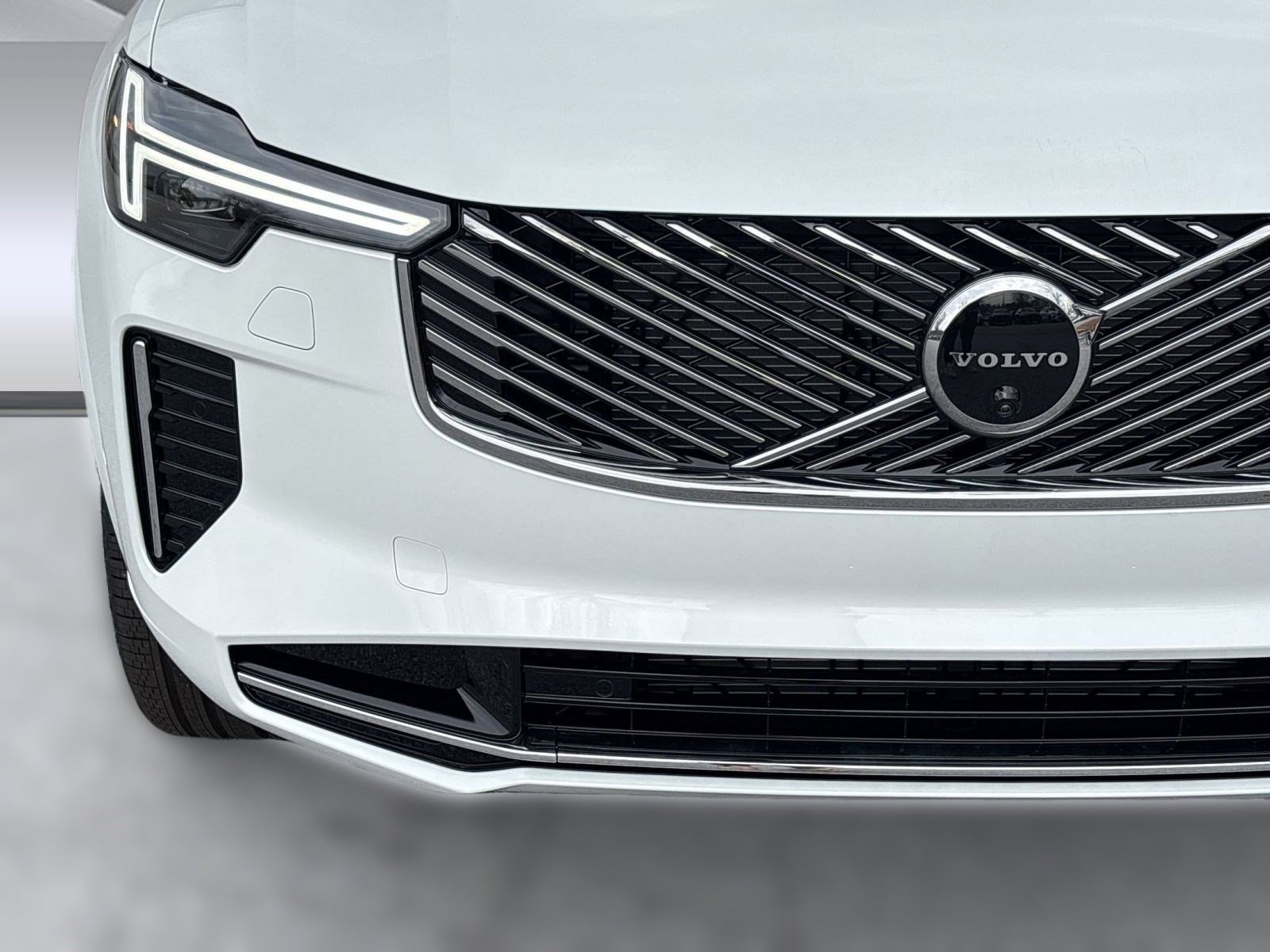 New 2026 Volvo XC90 B6 Ultra w/ Protection Package image 28