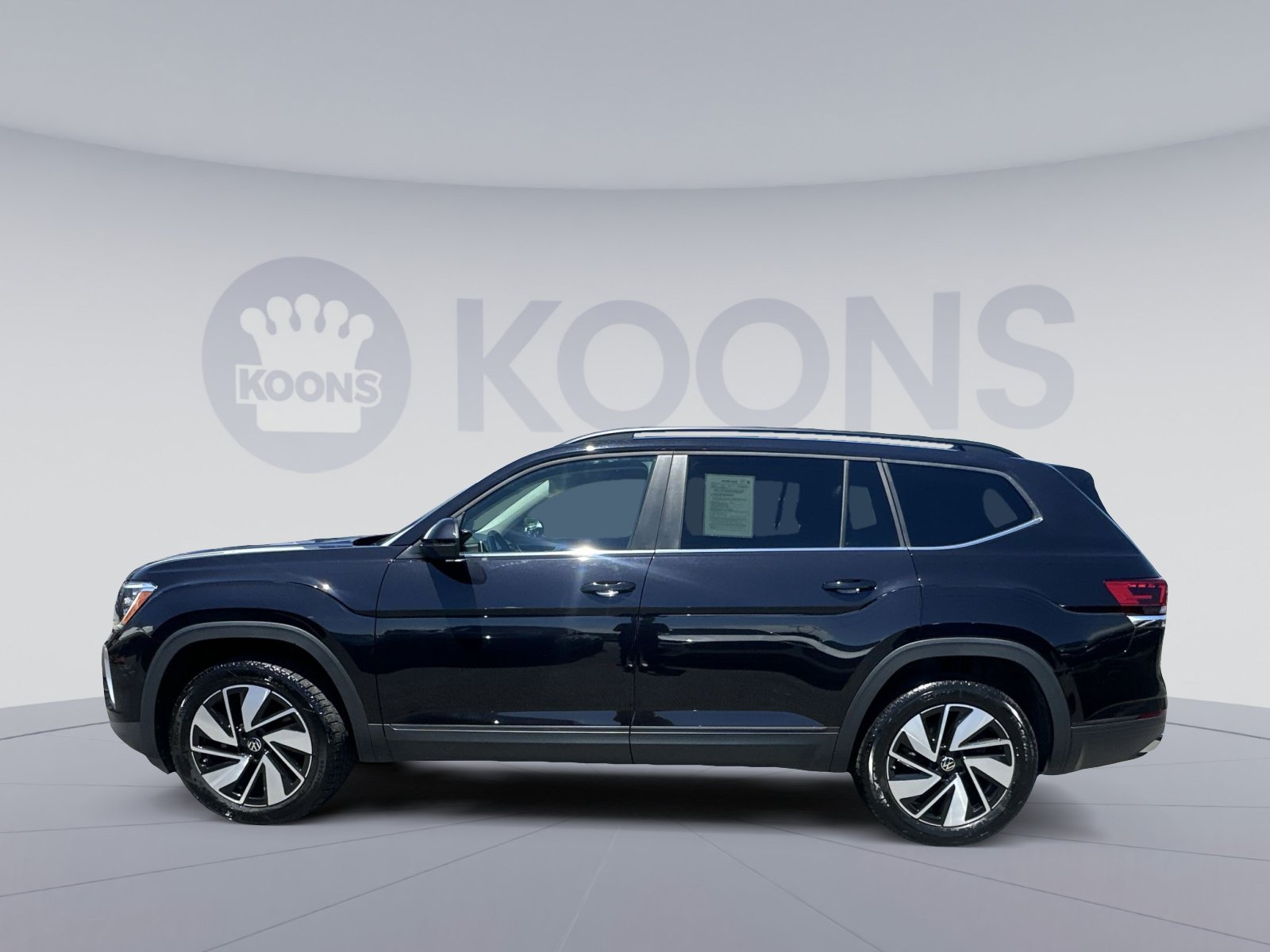 Used 2024 Volkswagen Atlas SE FWD image 7