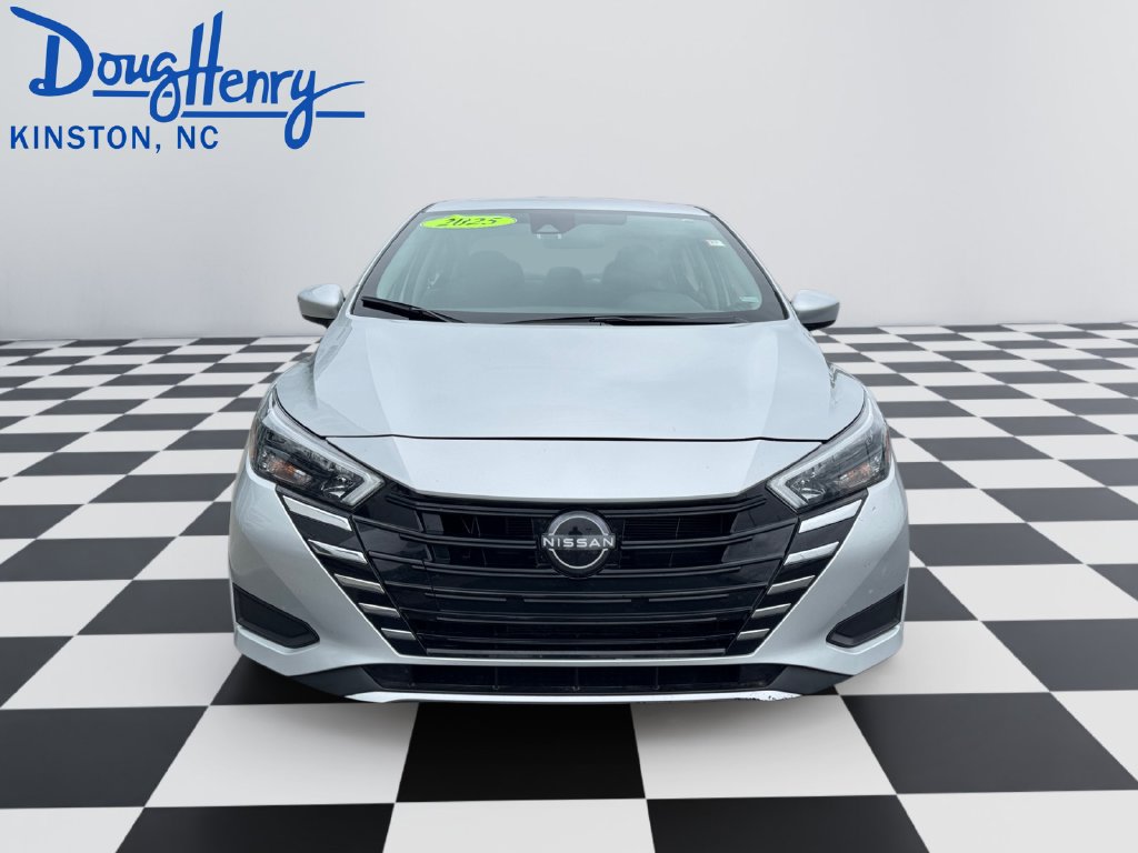 Used 2025 Nissan Versa SV FWD image 8