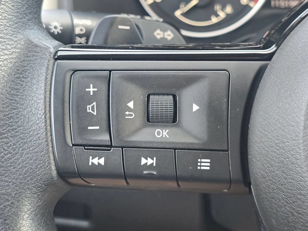 Used 2021 Nissan Rogue SV AWD/4WD image 32