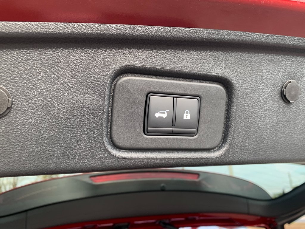 New 2026 Nissan Pathfinder SV image 6