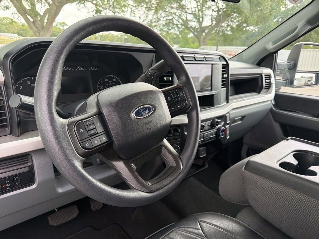 Used 2024 Ford F250 XL w/ STX Appearance Package AWD/4WD image 9
