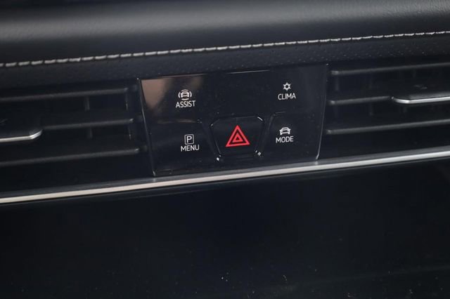 New 2026 Volkswagen Atlas Cross Sport SE image 17