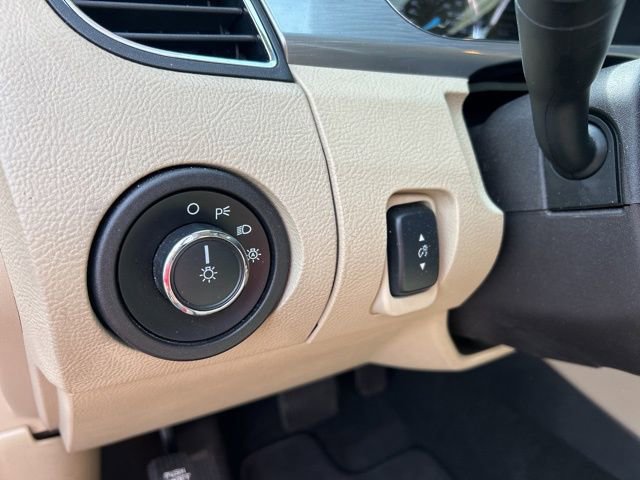 Used 2018 Ford Taurus SEL w/ Equipment Group 201A image 12