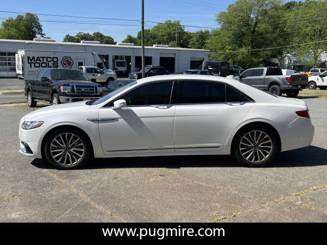 Used 2018 Lincoln Continental Select image 4