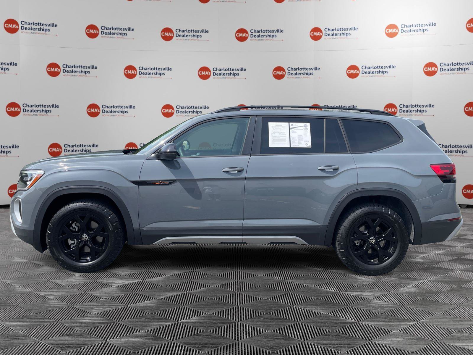 Used 2026 Volkswagen Atlas Peak Edition AWD/4WD image 2
