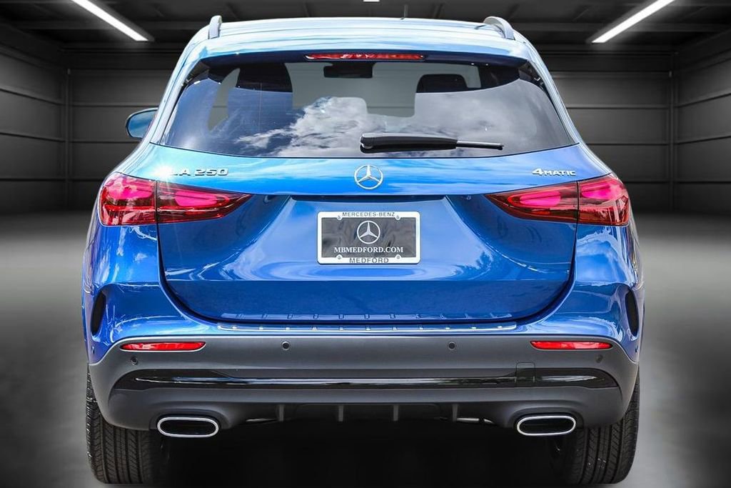 Used 2024 Mercedes-Benz GLA 250 4MATIC image 9