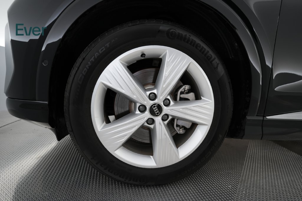 Used 2024 Audi Q4 e-tron Premium Plus w/ Premium Plus AWD/4WD image 19