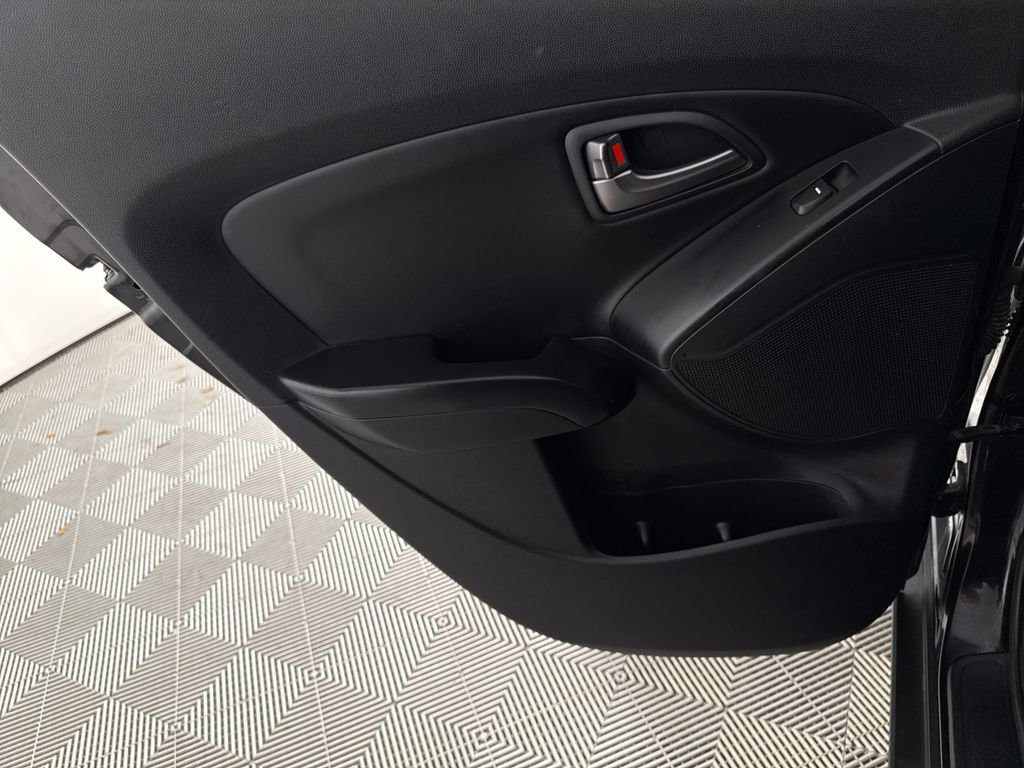 Used 2014 Hyundai Tucson SE FWD image 12