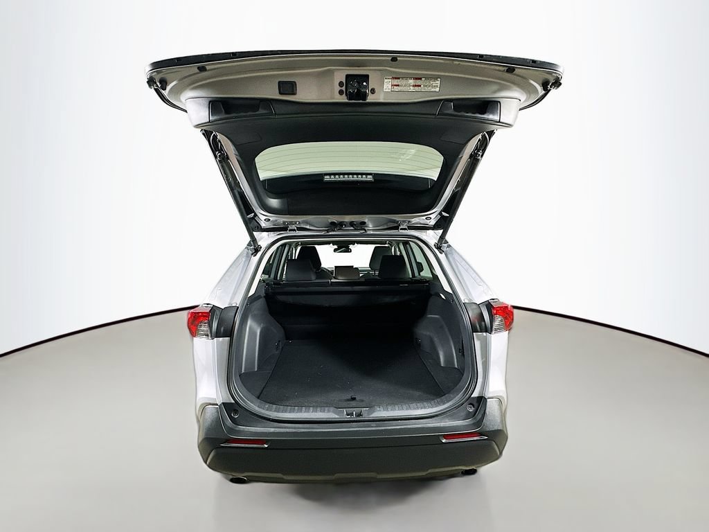 Used 2025 Toyota RAV4 XLE w/ Convenience Package FWD image 33