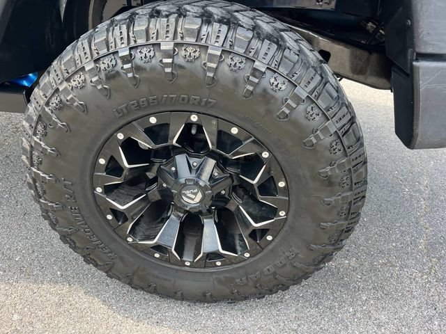 Used 2015 Jeep Wrangler Unlimited Rubicon w/ Connectivity Group AWD/4WD image 12