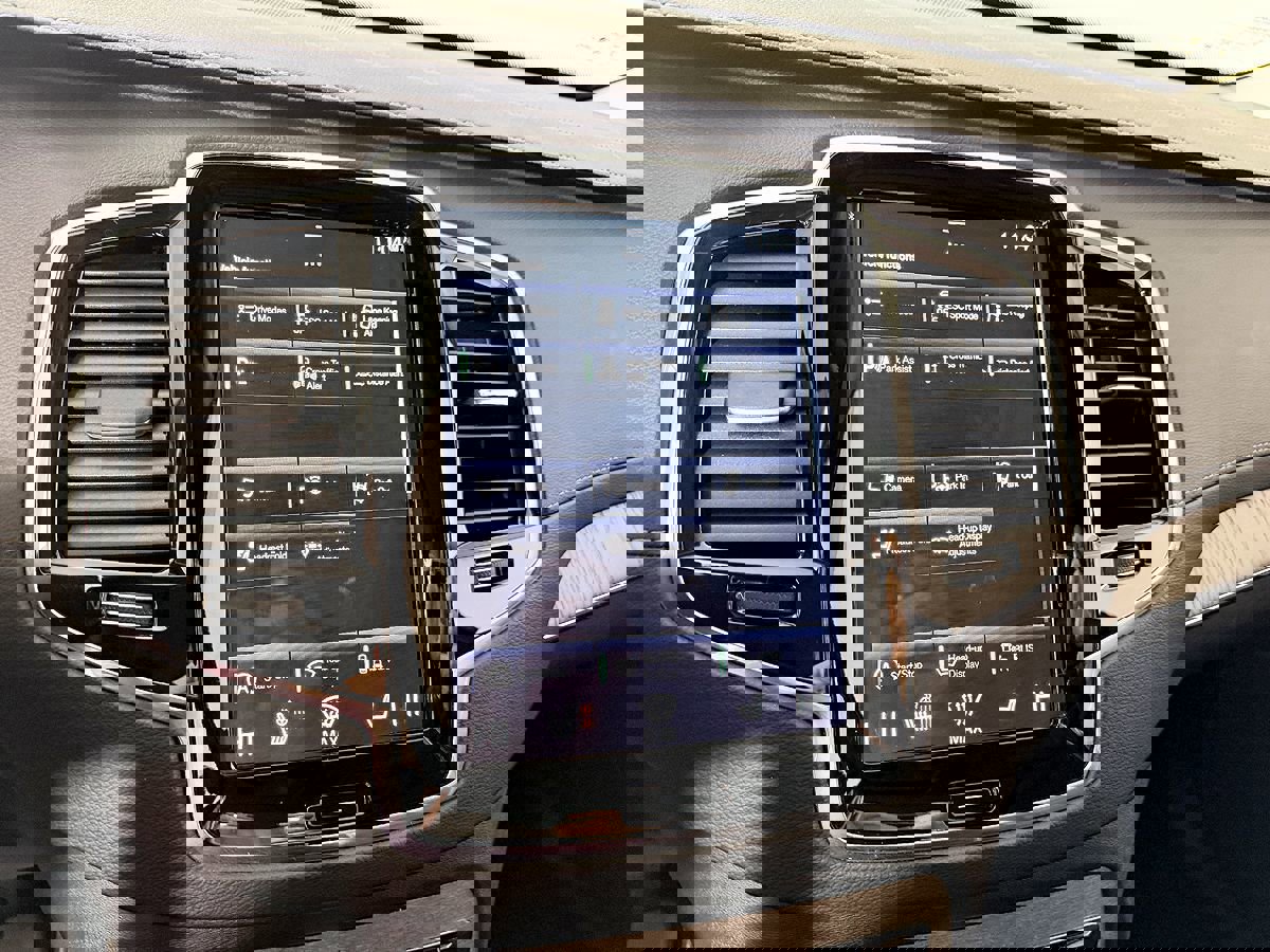 Used 2022 Volvo XC90 T6 Inscription w/ Advanced Package image 30