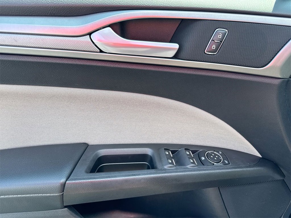Used 2019 Ford Fusion S image 20