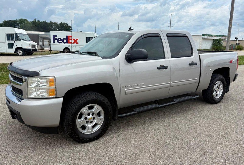 Used 2009 Chevrolet Silverado 1500 LT w/ Power Pack Plus AWD/4WD image 7