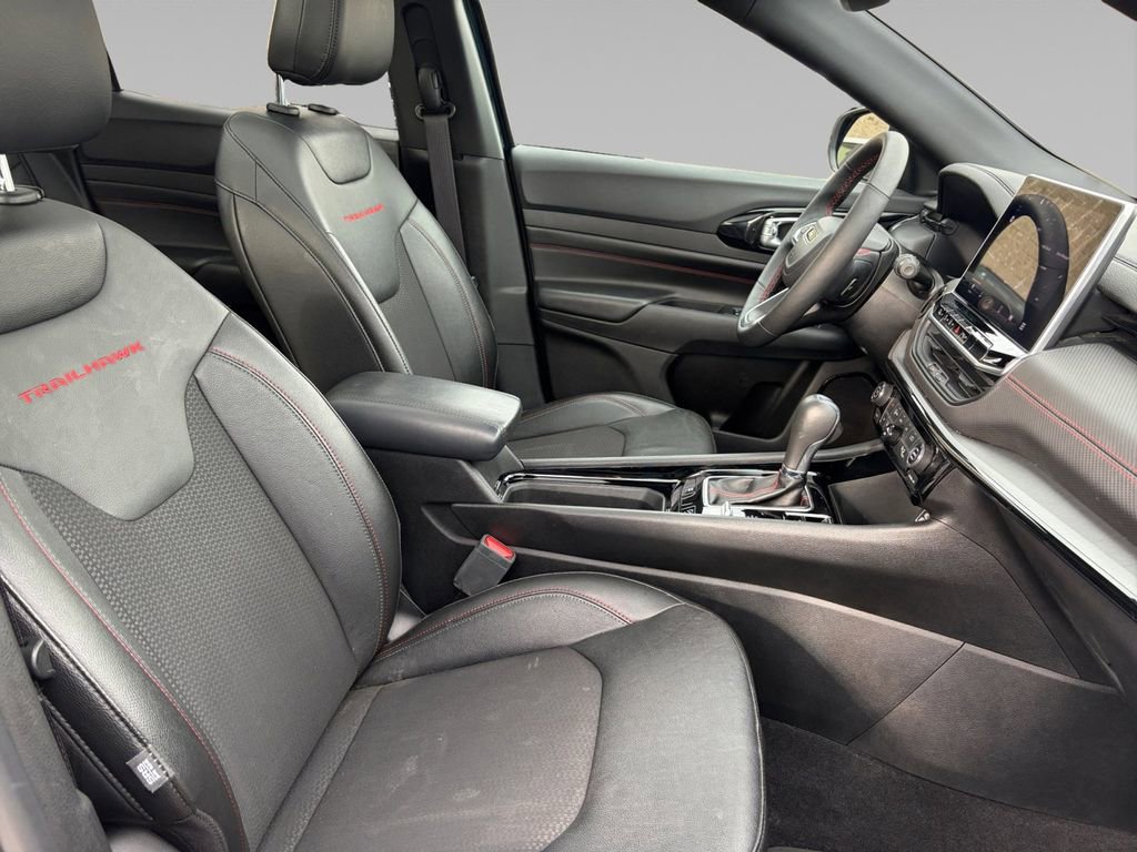Used 2024 Jeep Compass Trailhawk w/ Sun and Sound Group image 16