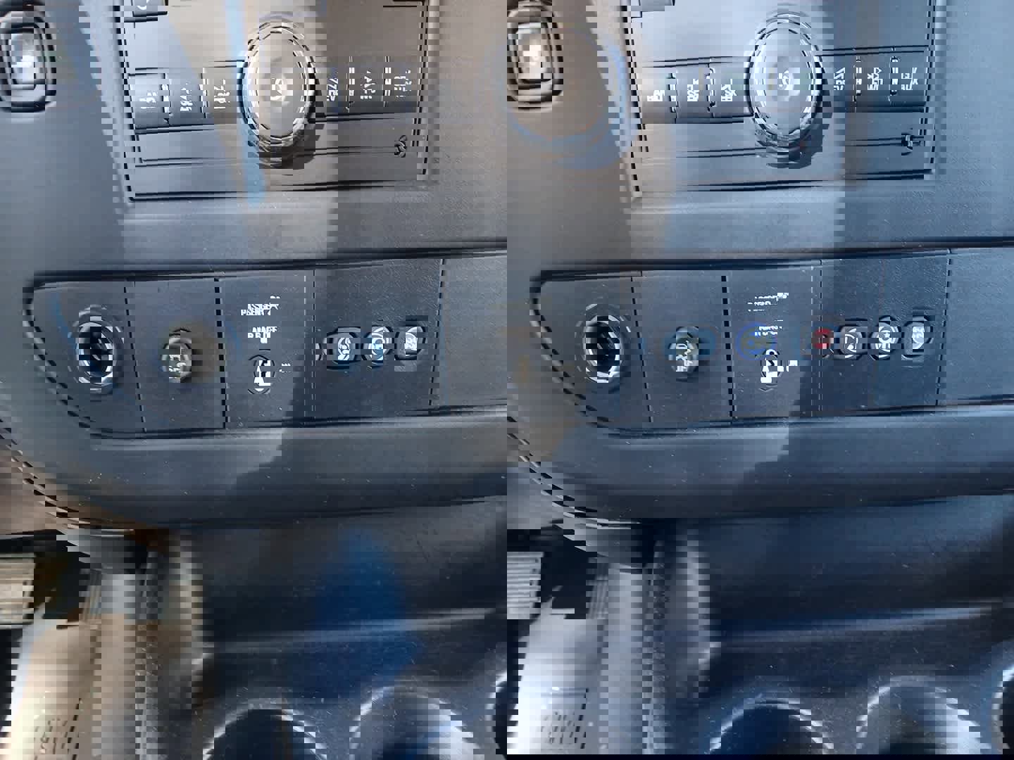 Used 2013 Chevrolet Express 3500 LT w/ LT Preferred Equipment Group image 30