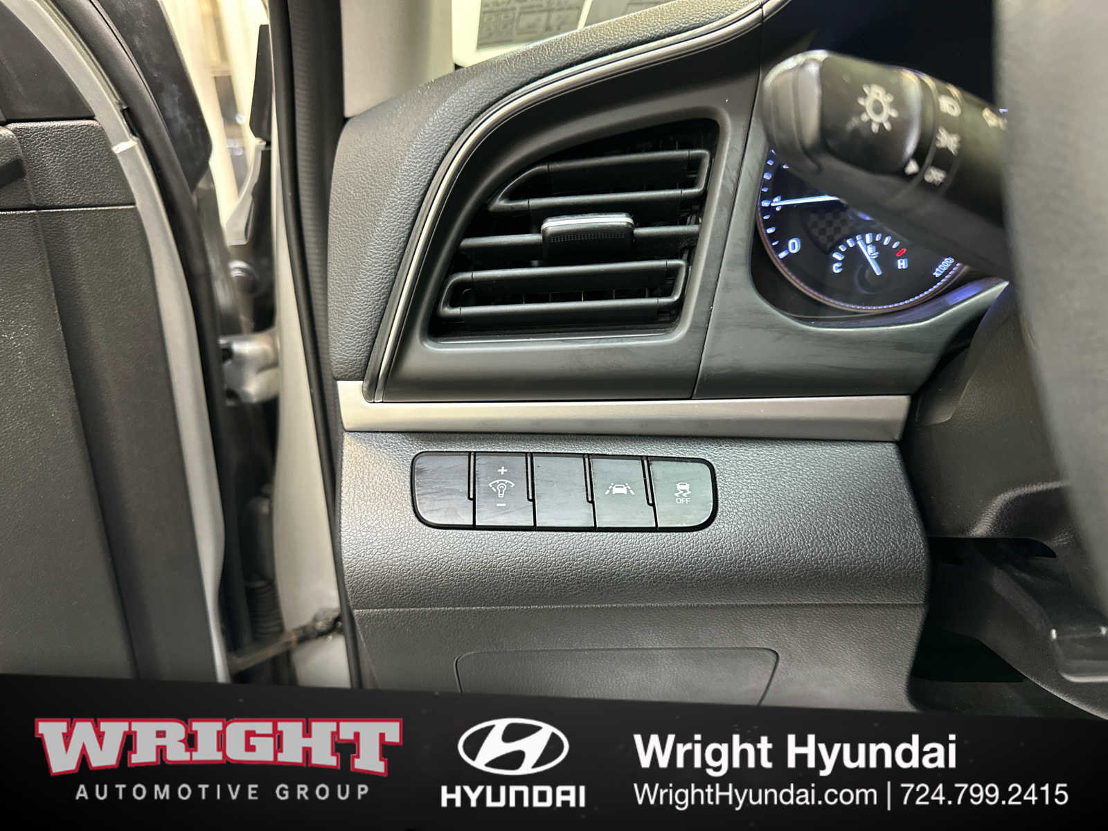 Used 2020 Hyundai Elantra SE w/ Cargo Package (C1) image 23