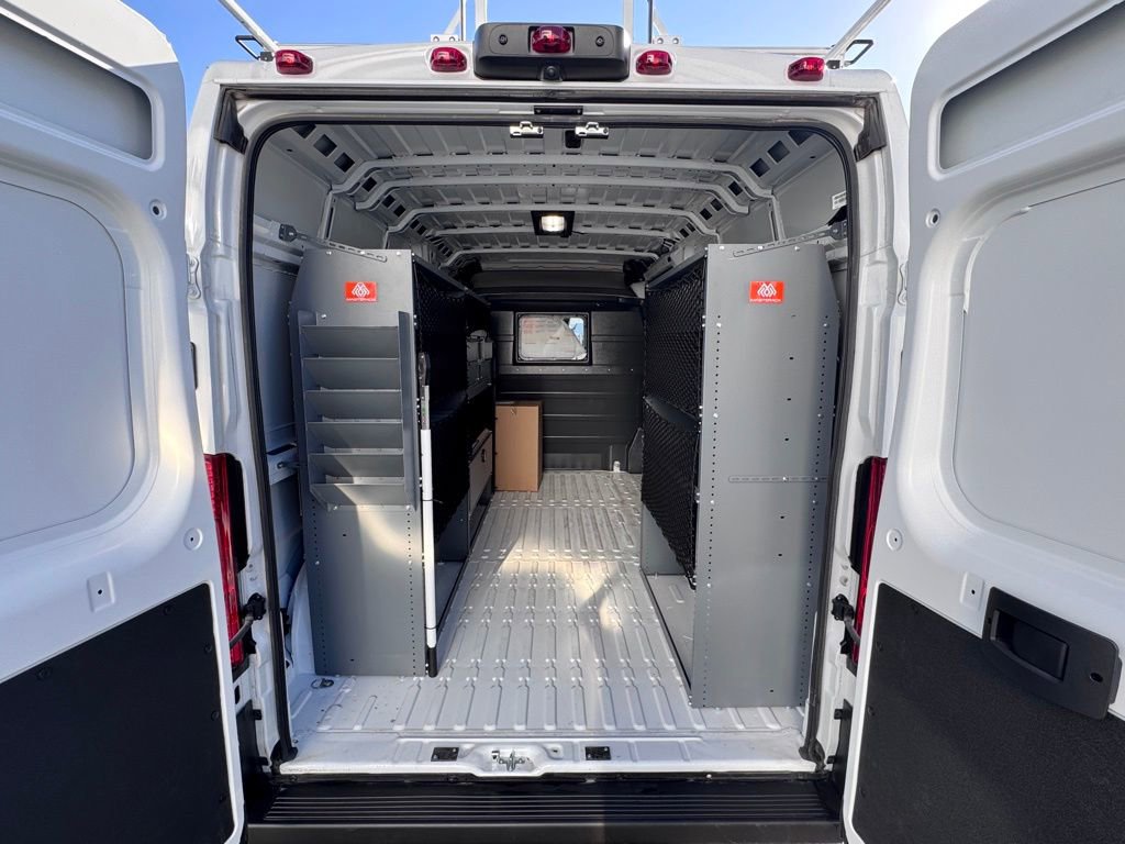 Used 2025 RAM ProMaster 2500 w/ Convenience Group FWD image 7