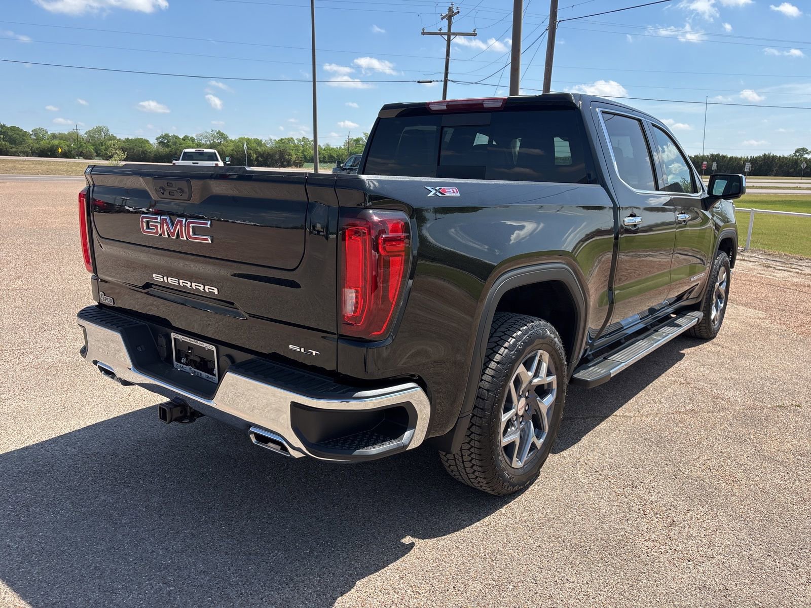 New 2026 GMC Sierra 1500 SLT image 6