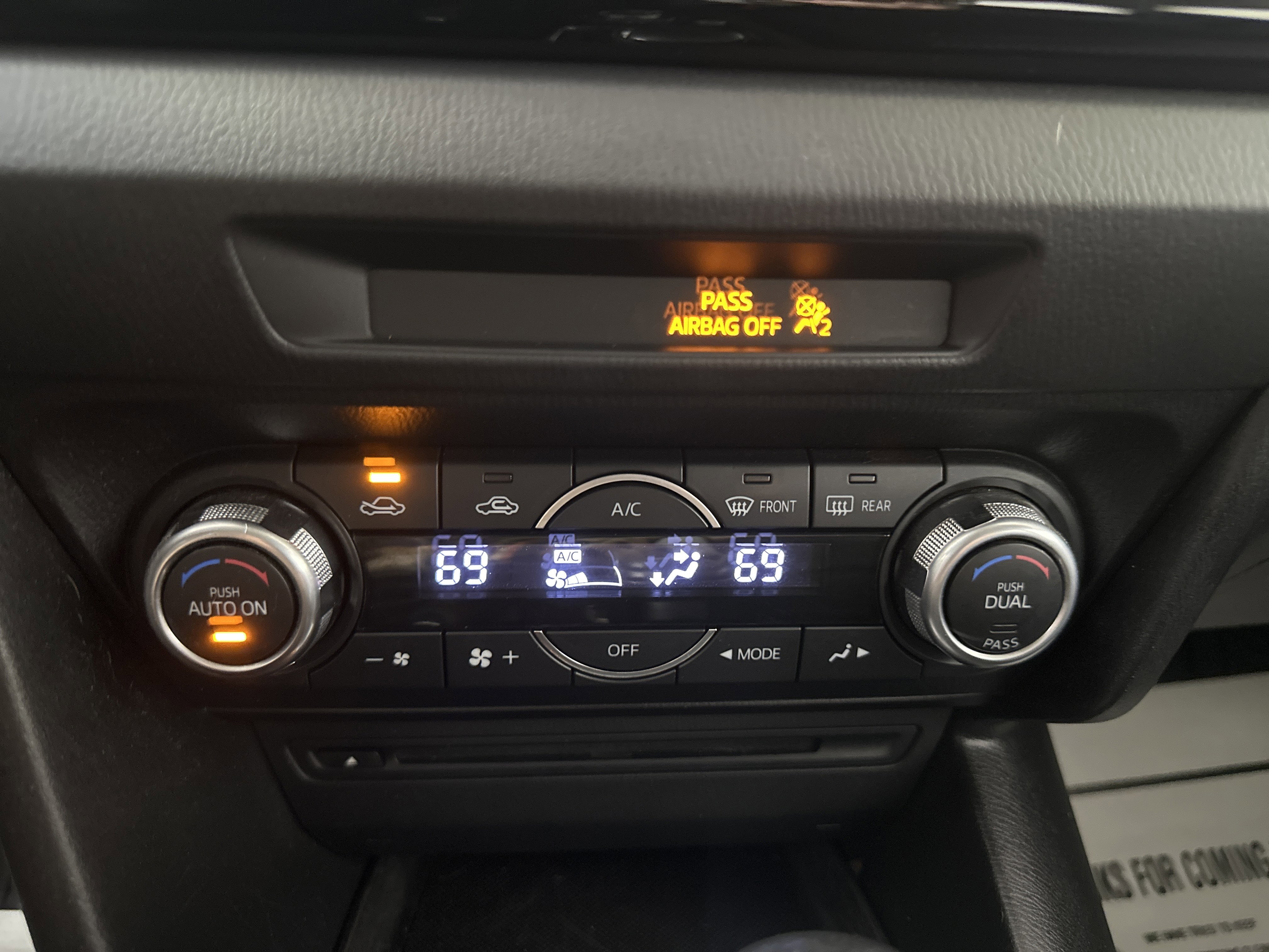 Used 2014 MAZDA MAZDA3 i Touring w/ Technology Package image 17