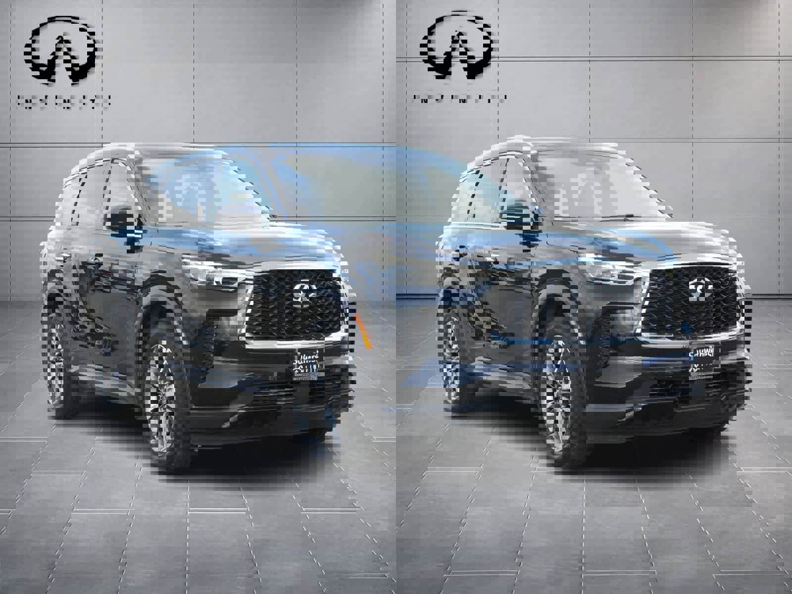 Certified 2023 INFINITI QX60 Luxe w/ Cargo Package FWD image 3