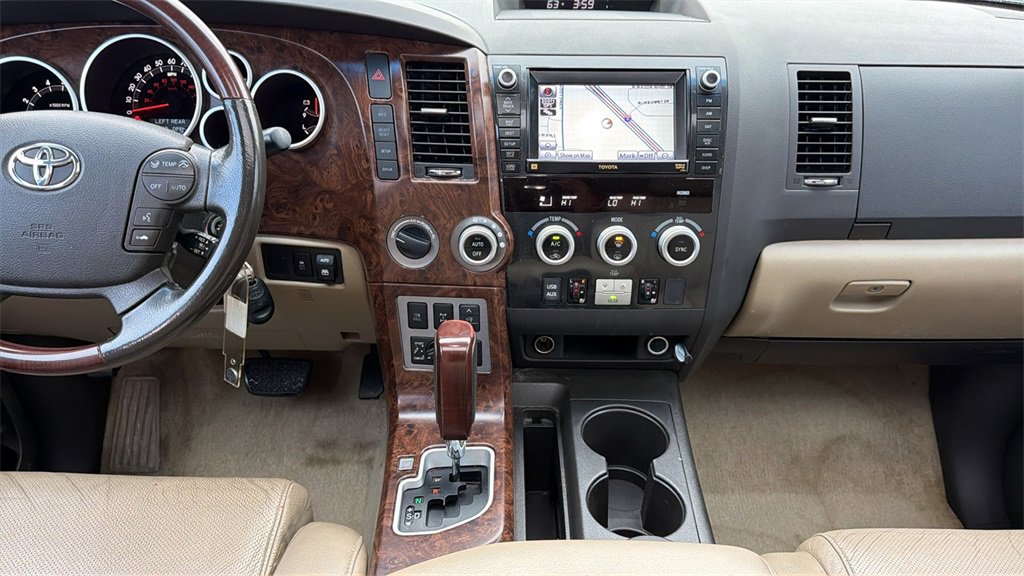 Used 2011 Toyota Sequoia Platinum image 36