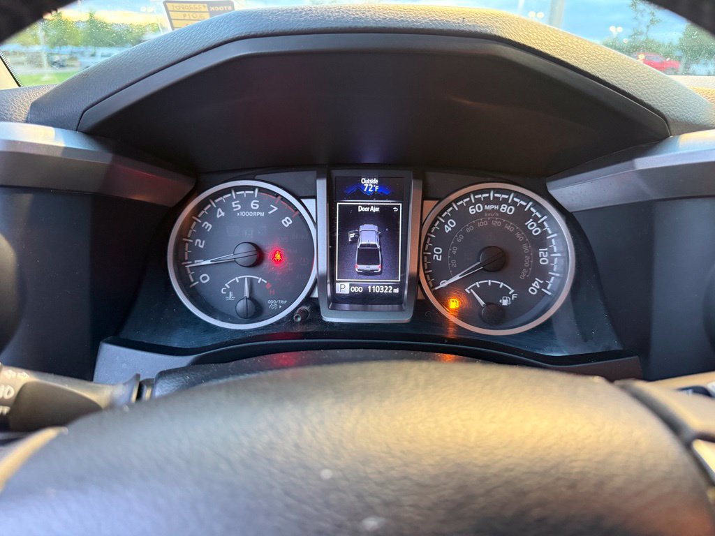 Used 2019 Toyota Tacoma SR5 AWD/4WD image 18