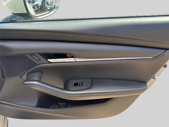 Used 2023 MAZDA MAZDA3 s FWD image 19