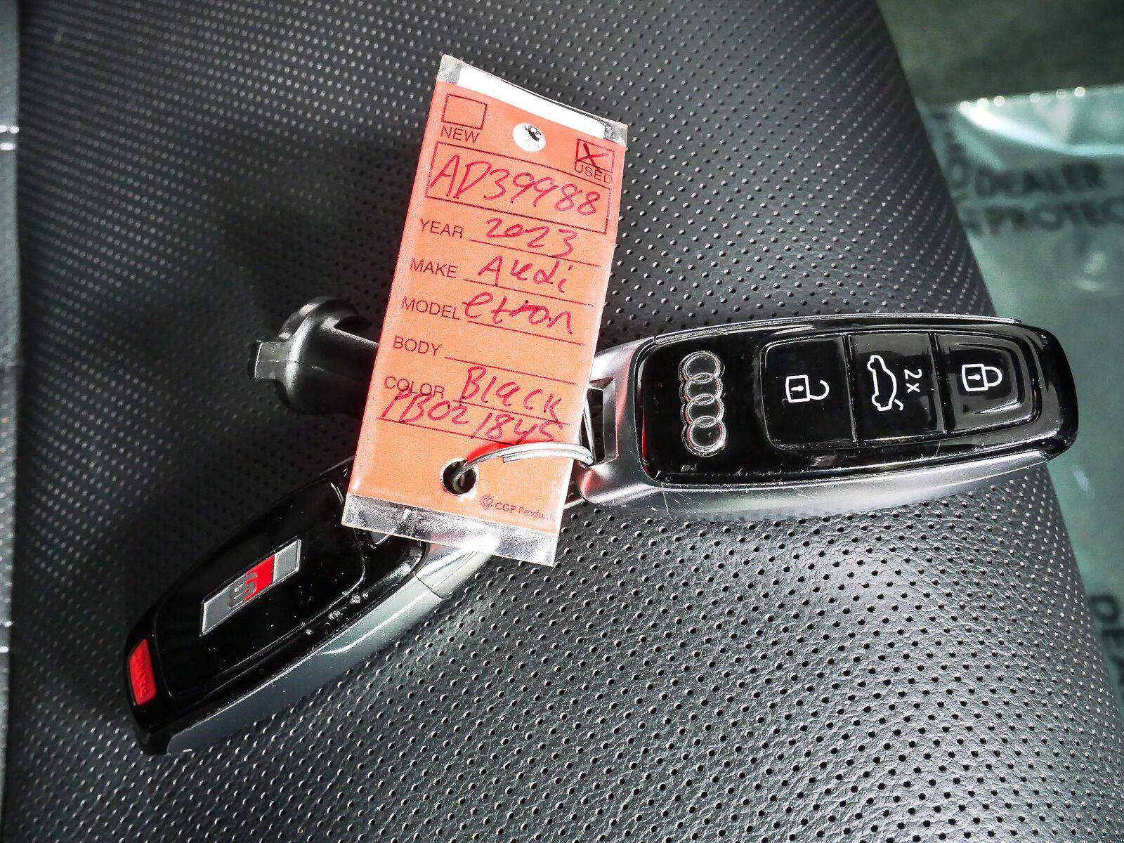 Used 2023 Audi e-tron S Prestige w/ Prestige Package AWD/4WD image 43